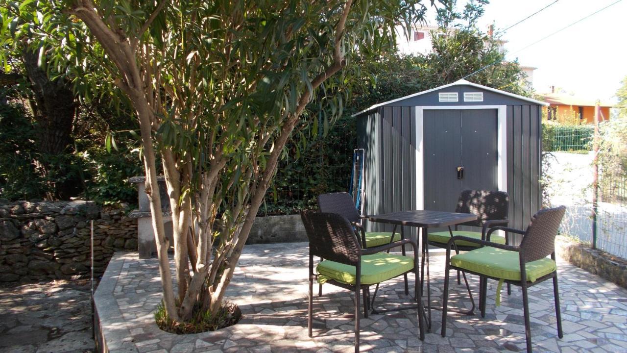 Guest House Accommodation Rupine Premantura Esterno foto