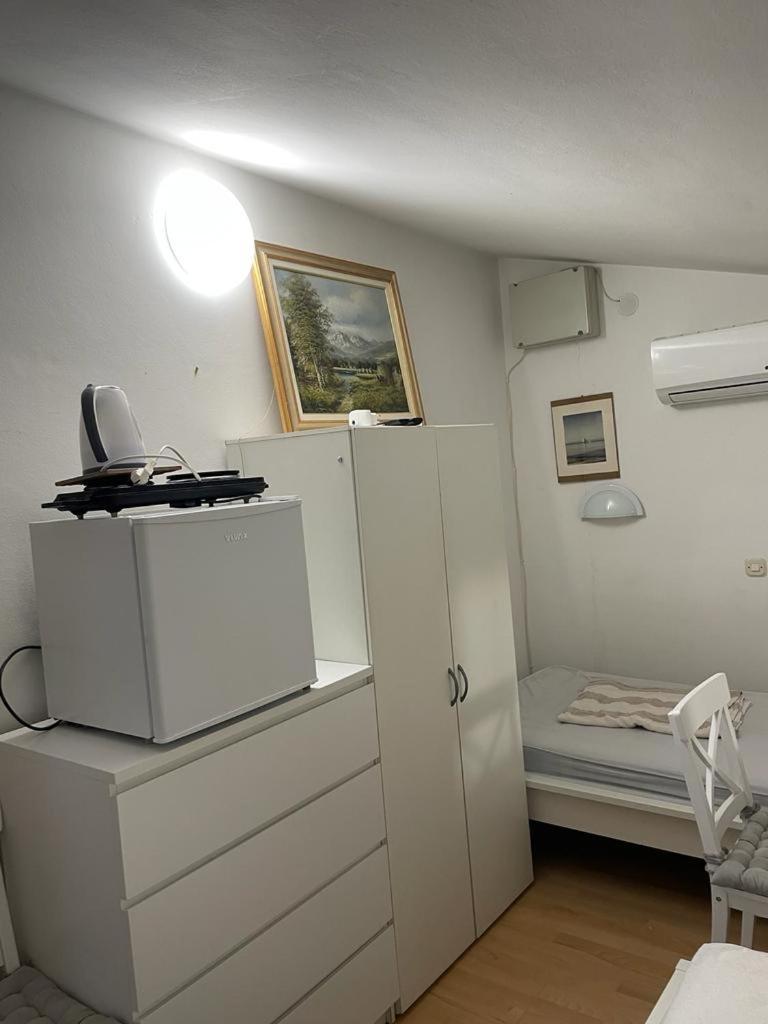 Guest House Accommodation Rupine Premantura Esterno foto