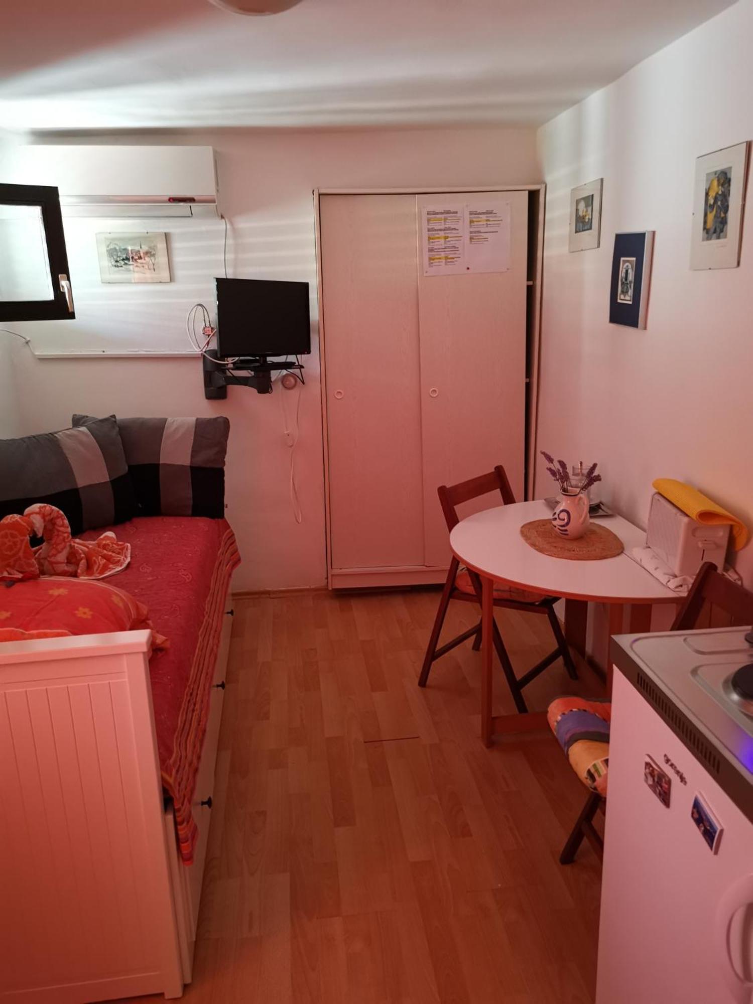 Guest House Accommodation Rupine Premantura Esterno foto