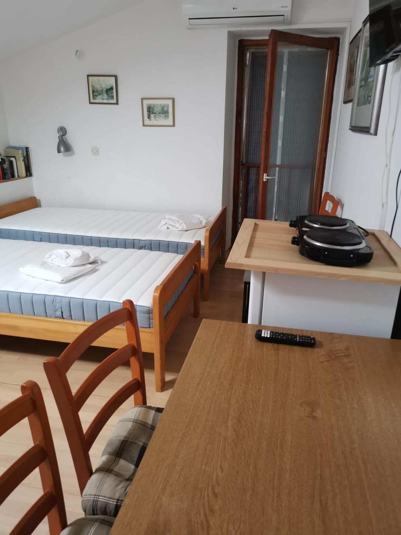 Guest House Accommodation Rupine Premantura Esterno foto