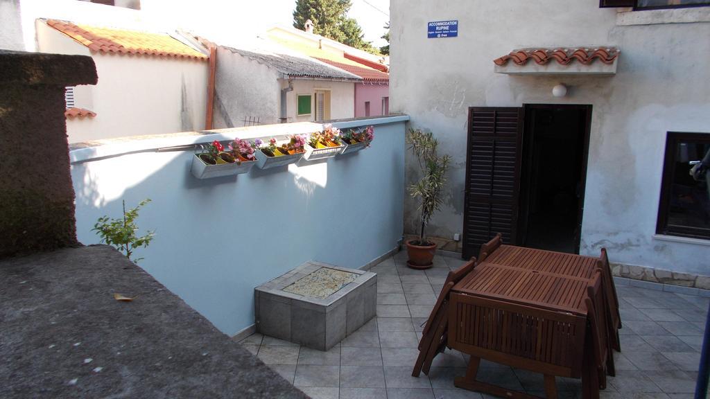 Guest House Accommodation Rupine Premantura Esterno foto
