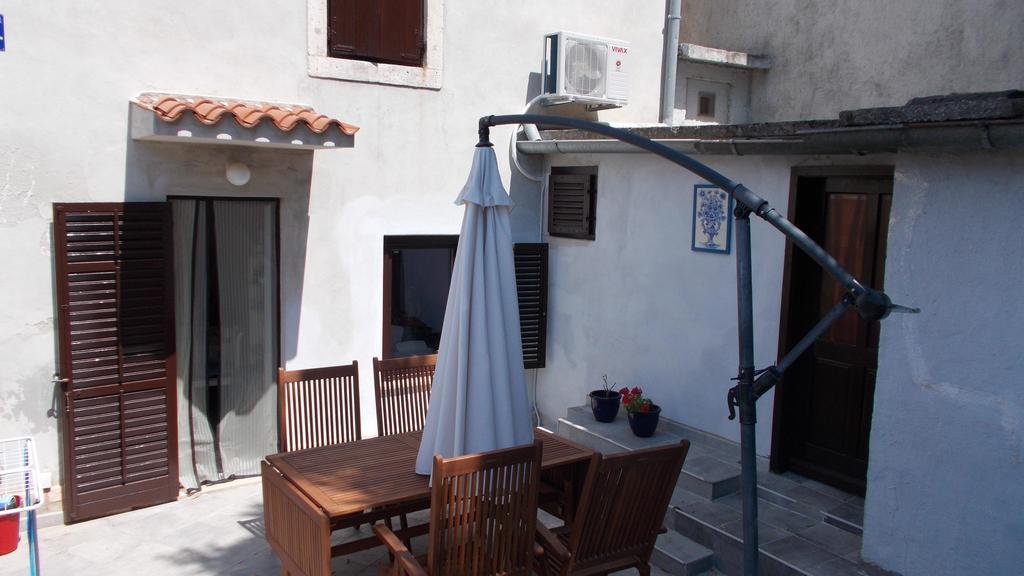 Guest House Accommodation Rupine Premantura Esterno foto